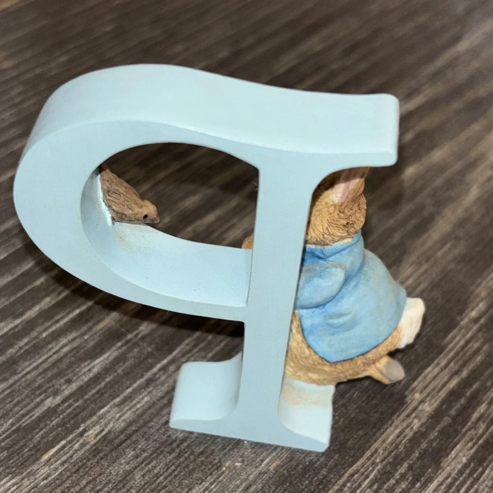 Peter Rabbit Alphabet Figurine Enesco 2005 Letter P Running Petter Rabbit A5008